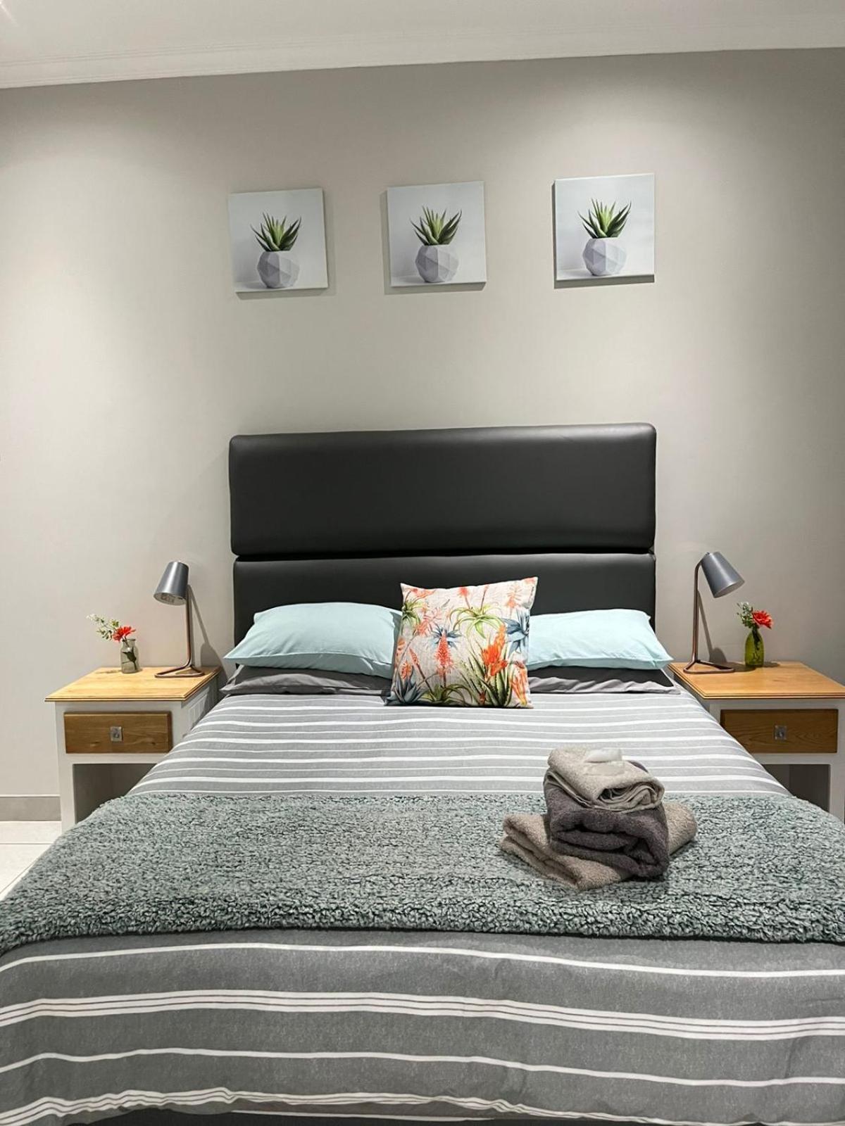 Utopia Guest House อัลเบอร์ตัน ภายนอก รูปภาพ